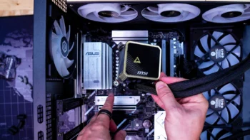 MSI MEG CoreLiquid E15 360 Liquid CPU Cooler
