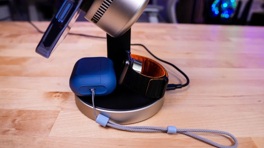 UGREEN MagFlow Pro 3-in-1 Magnetic Wireless Charger